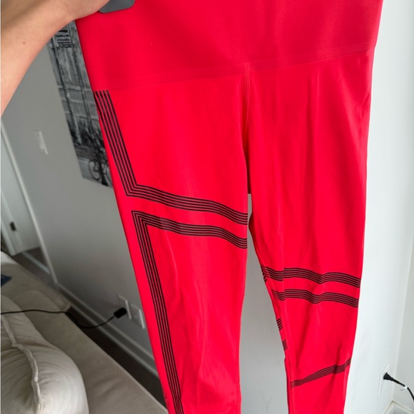 REEBOK RED LEGGINGS WITH STRIPES - Picture 2 of 4
